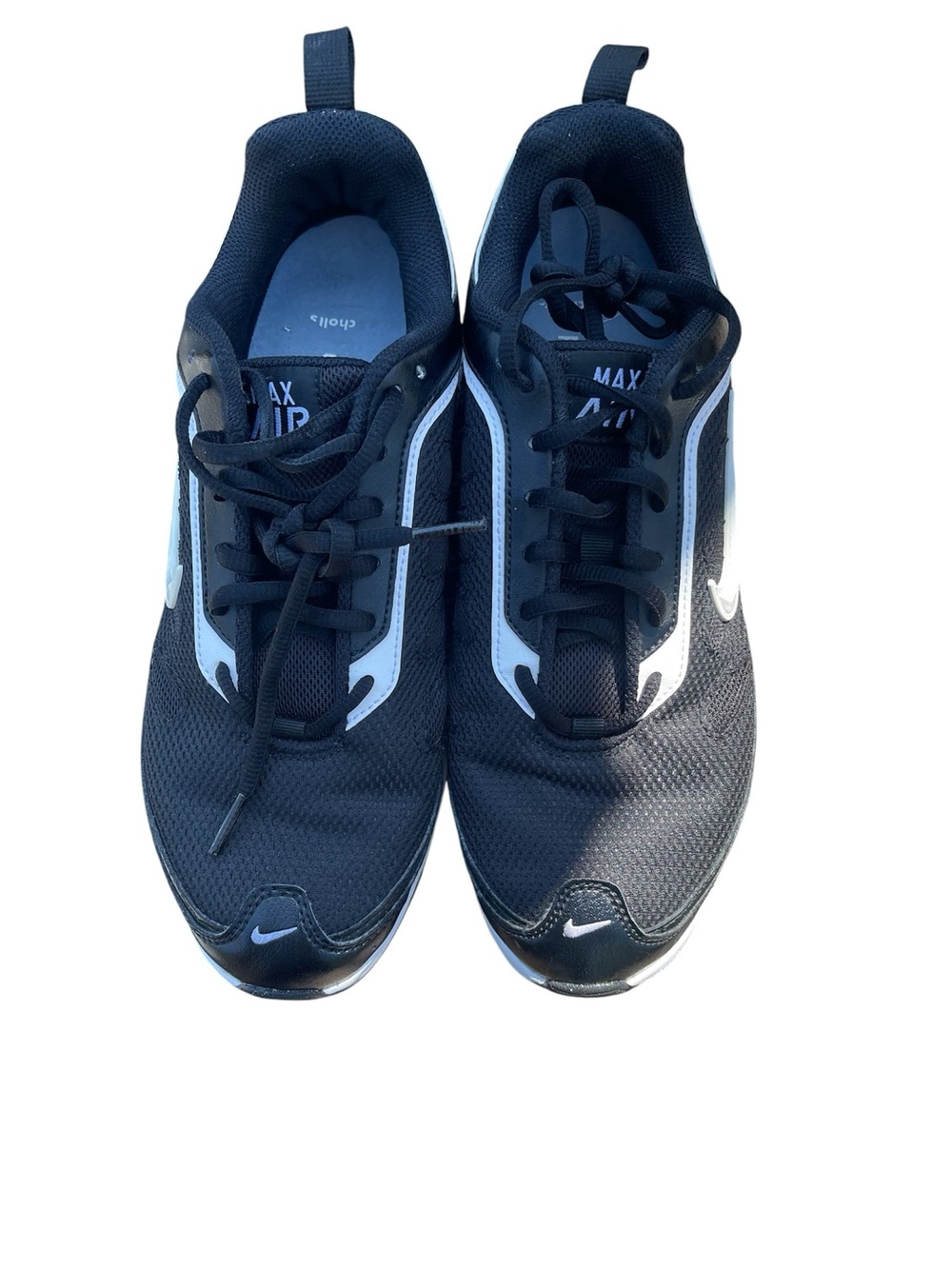 Nike Black and White Women's Athletic Shoes with Swoosh
